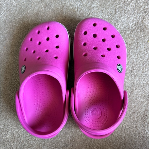 Girls pink crocs - Picture 2 of 4